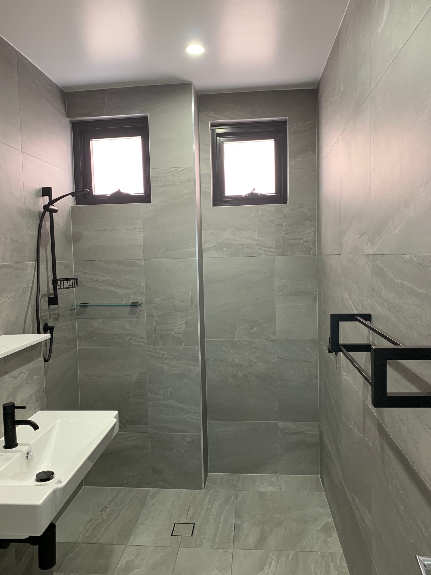 Bathroom shower with Warmtech Inscreed heating system